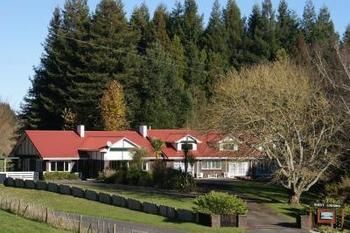 Redwood Lodge Otorohanga Exterior photo